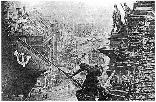 Soviet Army raises Reb Flag in Berlin 1945